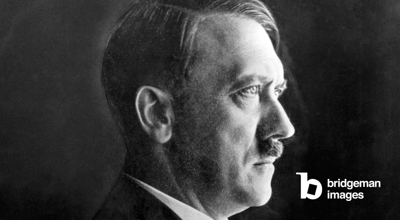 Portrait de profil d'Adolf Hitler