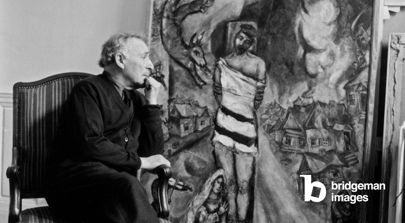 Le peintre Marc Chagall dans son appartement new-yorkais