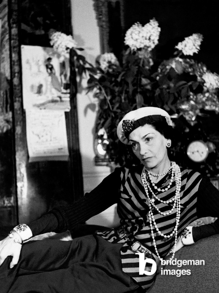s/w Porträt von Coco Chanel