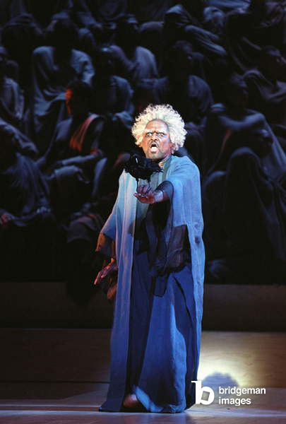 OEDIPUS REX d' Igor Stravinsky, mise en scène de Bob Wilson au théâtre du Châtelet