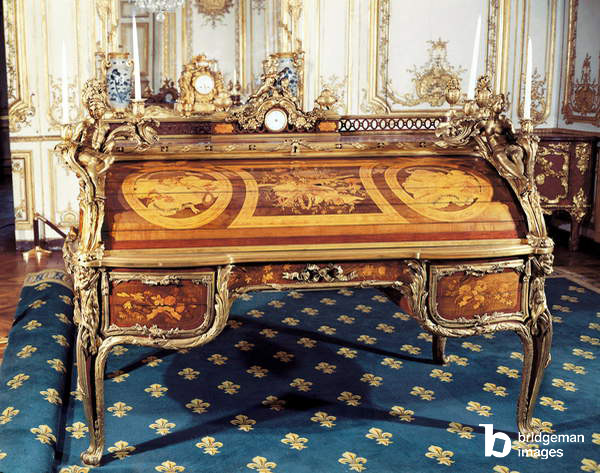 Le bureau du roi (écritoire de style Louis XV)