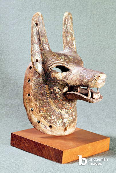 Image de Tête d'Anubis, avec une mâchoire articulée, utilisée comme masque d'oracle, Nouvel Empire (bois peint)