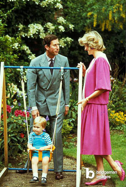 Portrait de la princesse Diana, du prince Charles de Galles et de leur fils William en juin 1984
