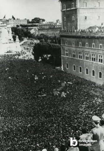 discorso mussolini entrata in guerra piazza venezia 1940 seconda guerra mondiale