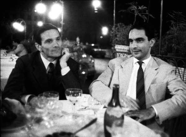 foto di Pier Paolo Pasolini e Italo Calvino al Caffe Rosati in Piazza del Popolo, Roma, Italy, 1960 / © Federico Garolla / Bridgeman Images