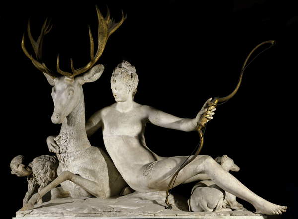 Foto immagine della Diana cacciatrice, scultura conservata al Museo del Louvre a Parigi4645747