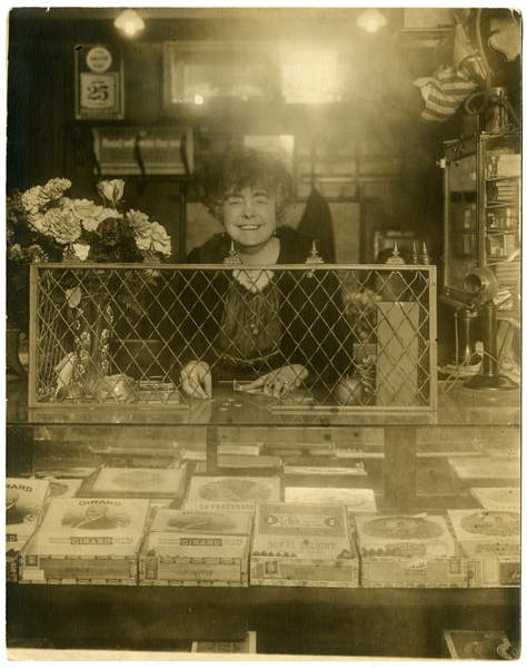 ritratto di Madam Girard, 1910 (gelatin silver photo), Jessie Tarbox Beals (1871-1942) © New York Historical Society Bridgeman Images