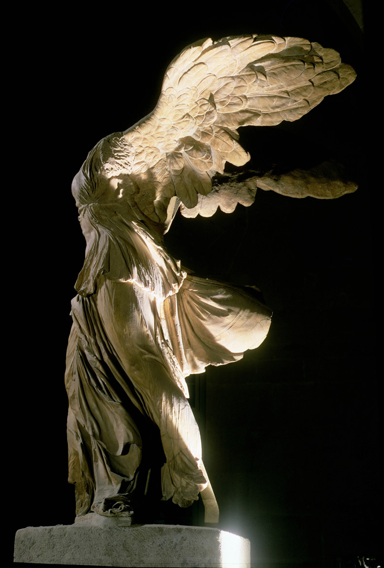Victory of Samothrace (Parian marble)/ Louvre, Paris, France / Peter Willi 